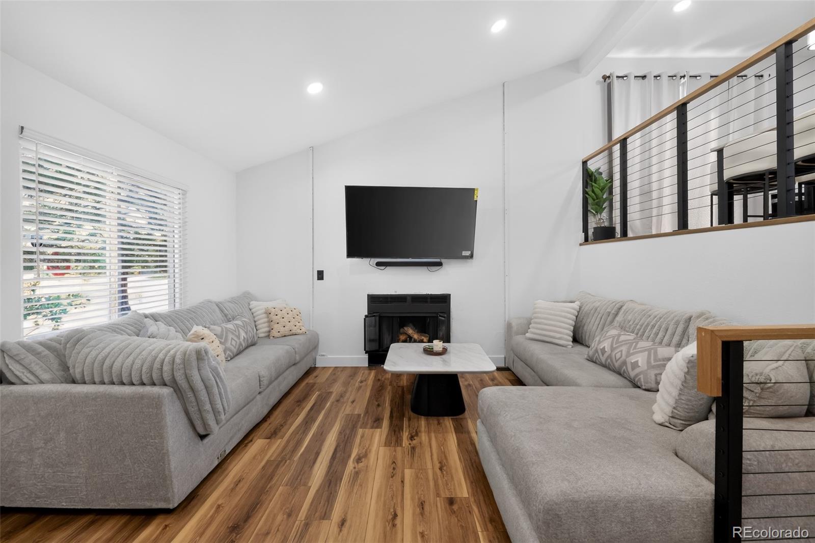 MLS Image #3 for 17990 e cornell drive,aurora, Colorado