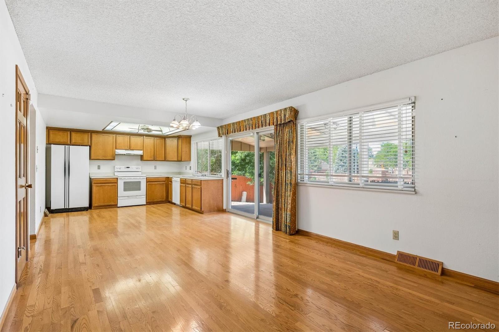 MLS Image #10 for 12182 e amherst circle,aurora, Colorado