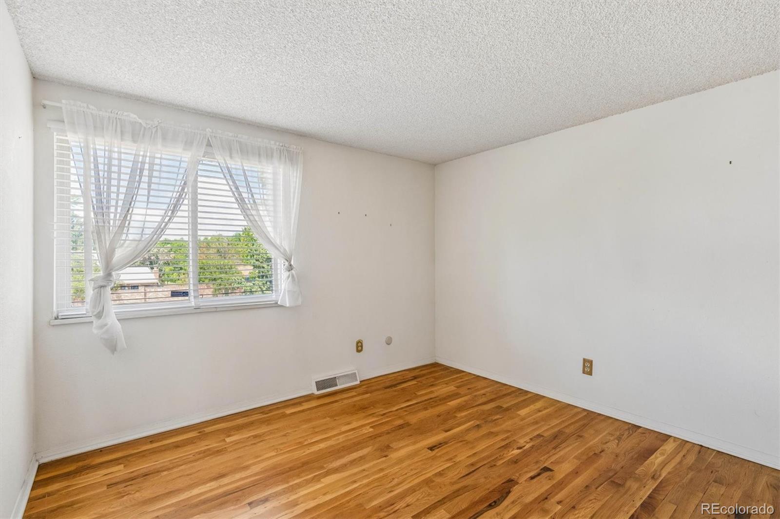 MLS Image #18 for 12182 e amherst circle,aurora, Colorado