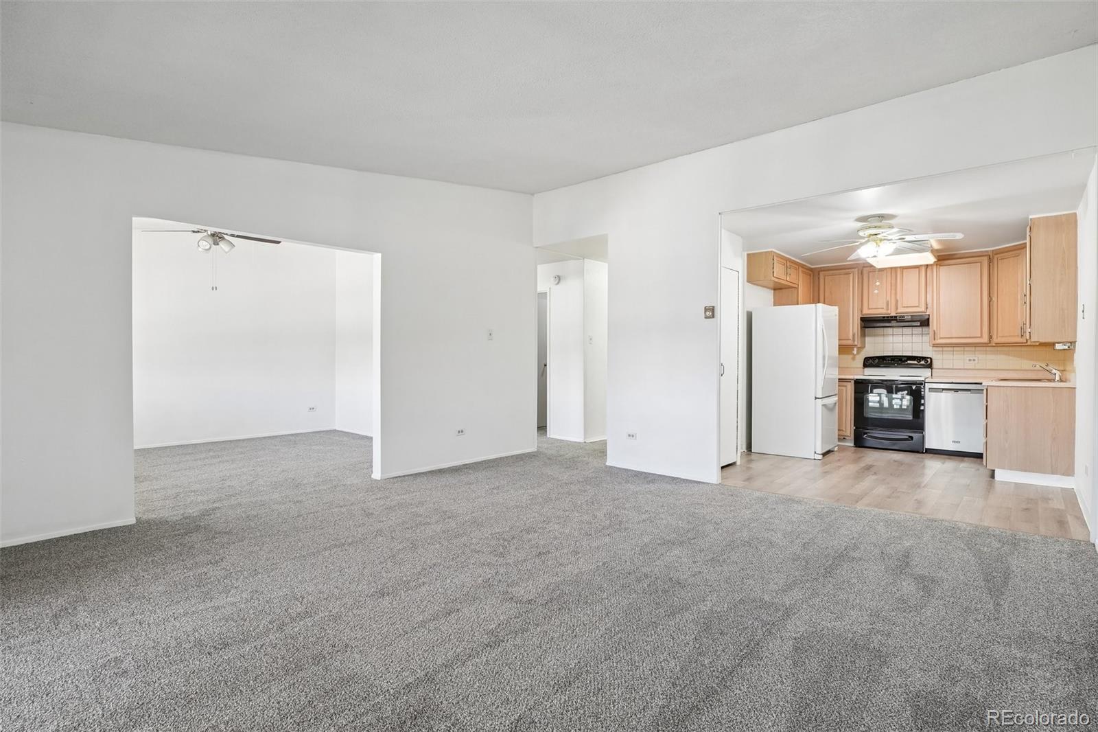 MLS Image #9 for 9655 e center avenue,denver, Colorado
