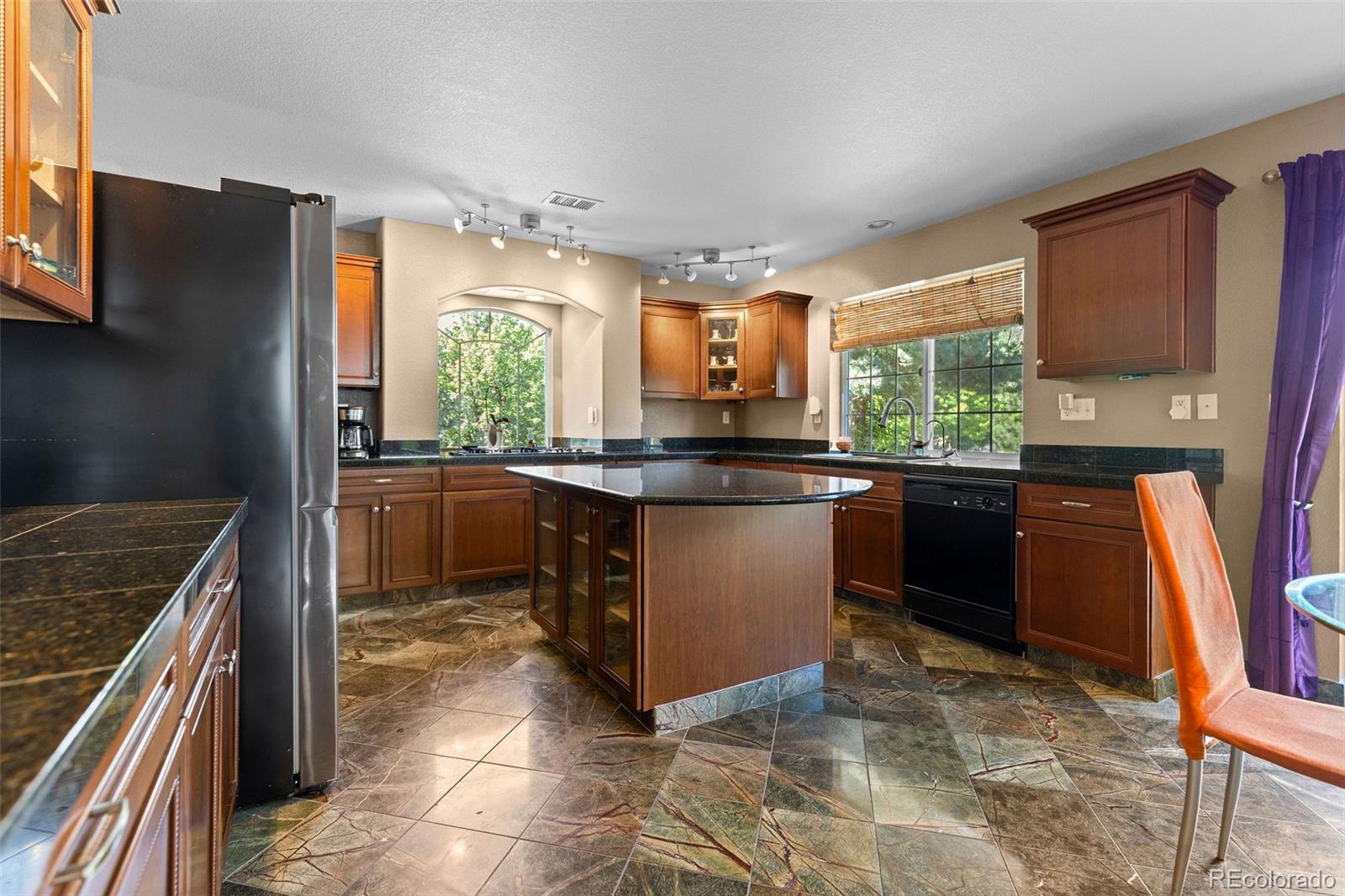 MLS Image #10 for 6491 s ouray street,aurora, Colorado