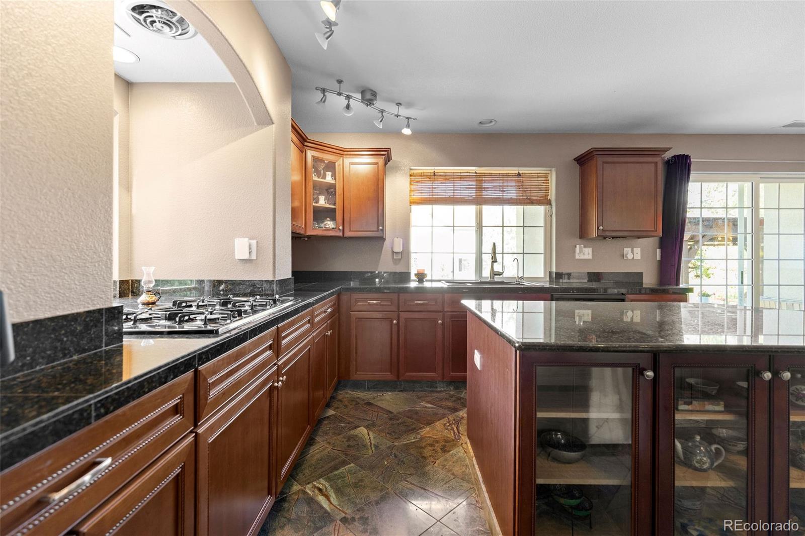 MLS Image #8 for 6491 s ouray street,aurora, Colorado