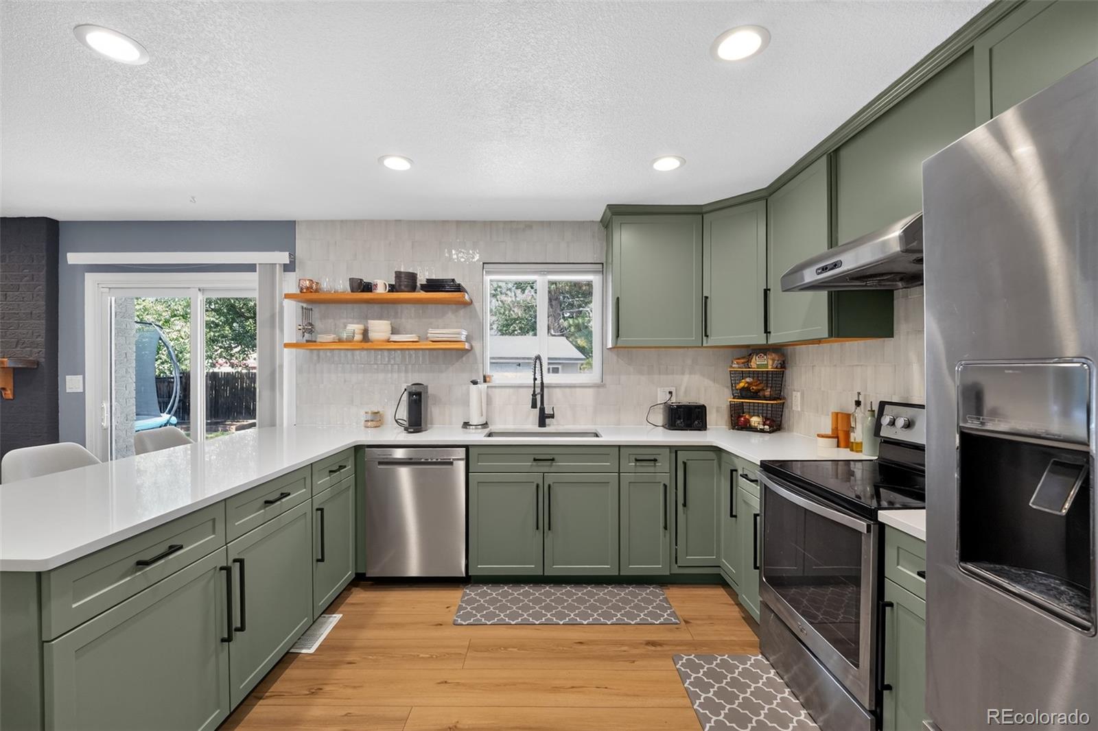 MLS Image #10 for 10579 w warren drive,denver, Colorado