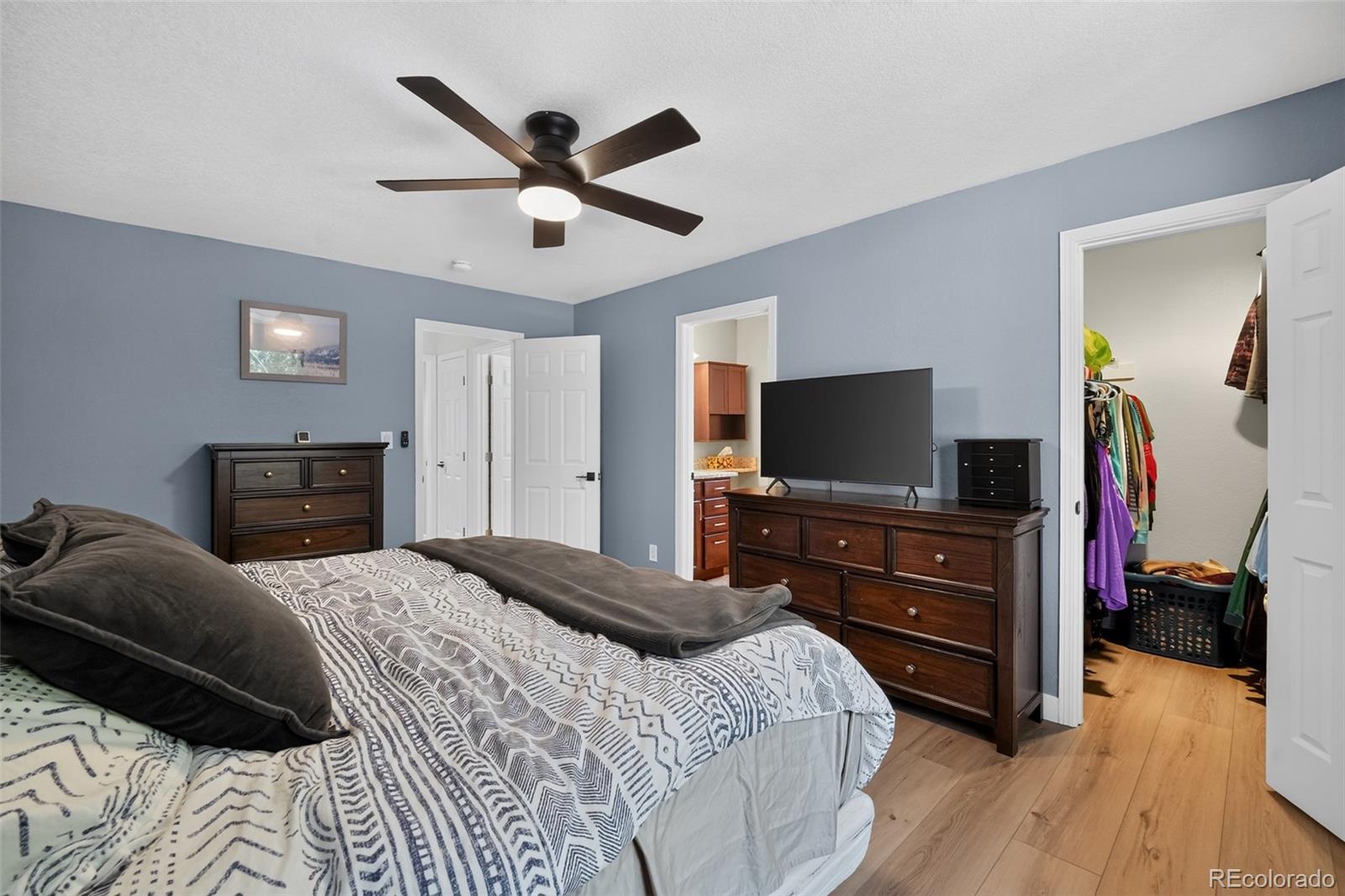 MLS Image #14 for 10579 w warren drive,denver, Colorado