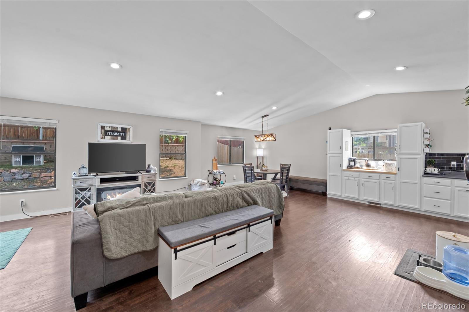 MLS Image #4 for 858  hubbell drive,colorado springs, Colorado