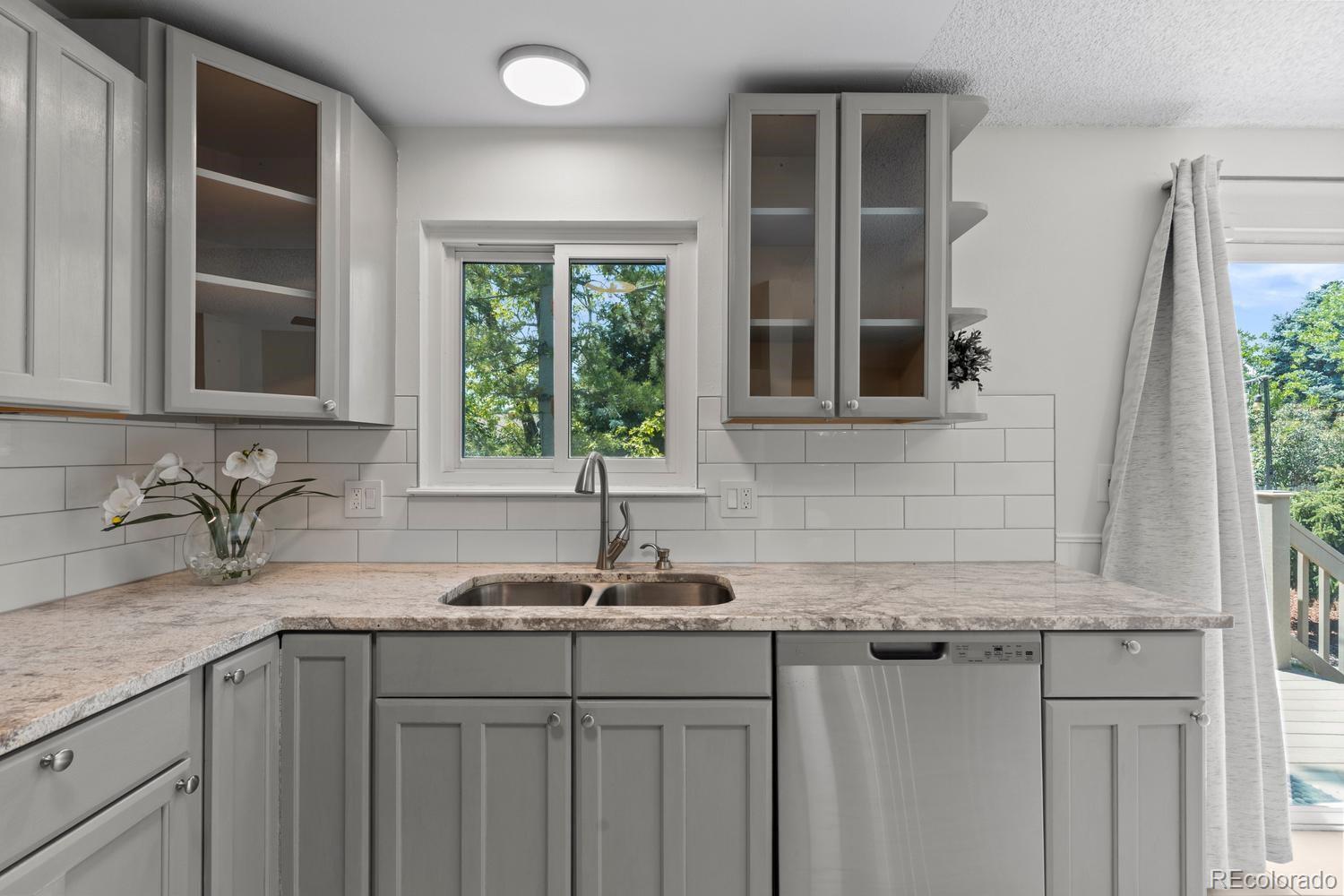 MLS Image #2 for 5023 s hoyt street,littleton, Colorado
