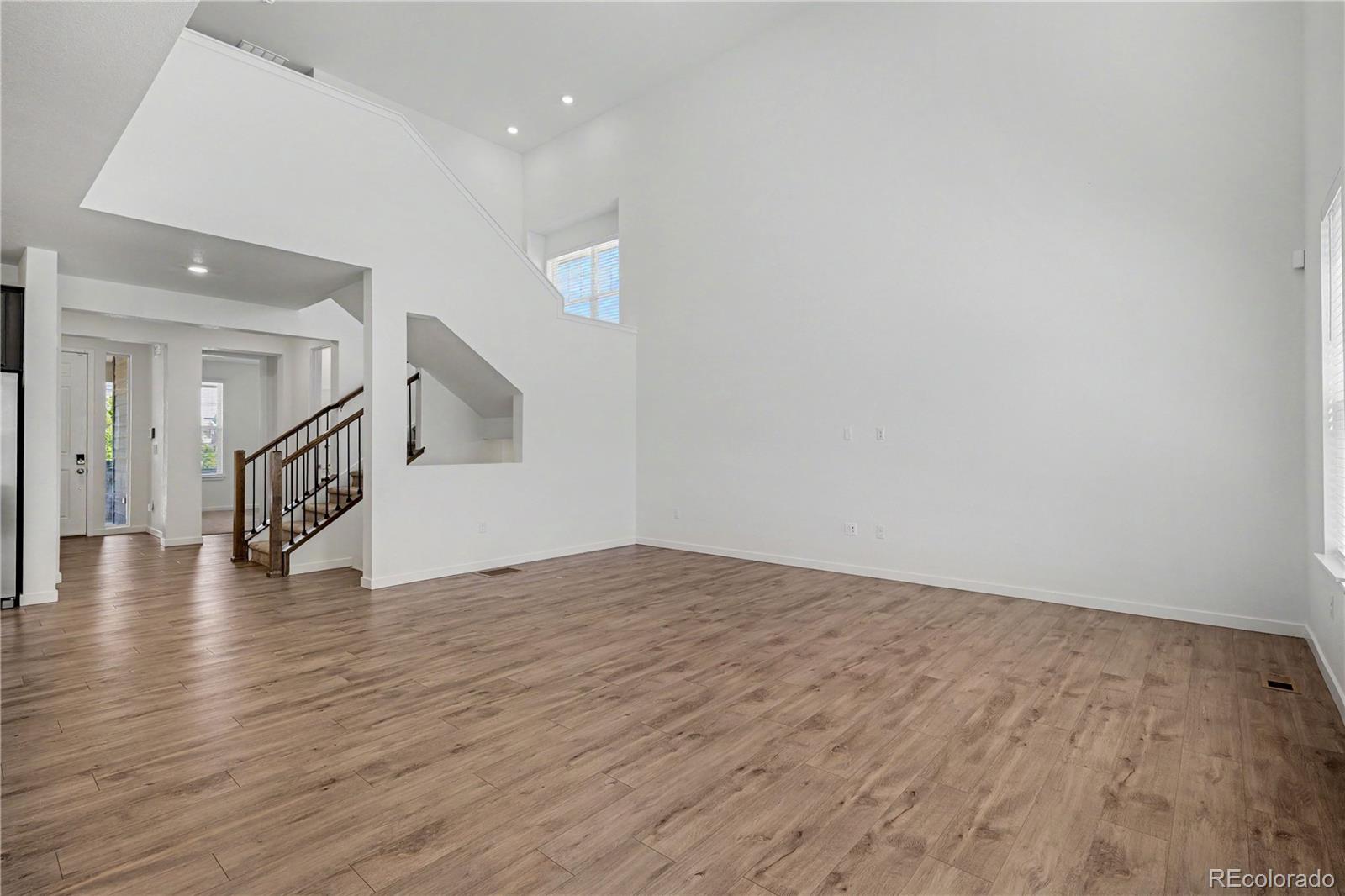 MLS Image #3 for 10046  uvalda street,commerce city, Colorado