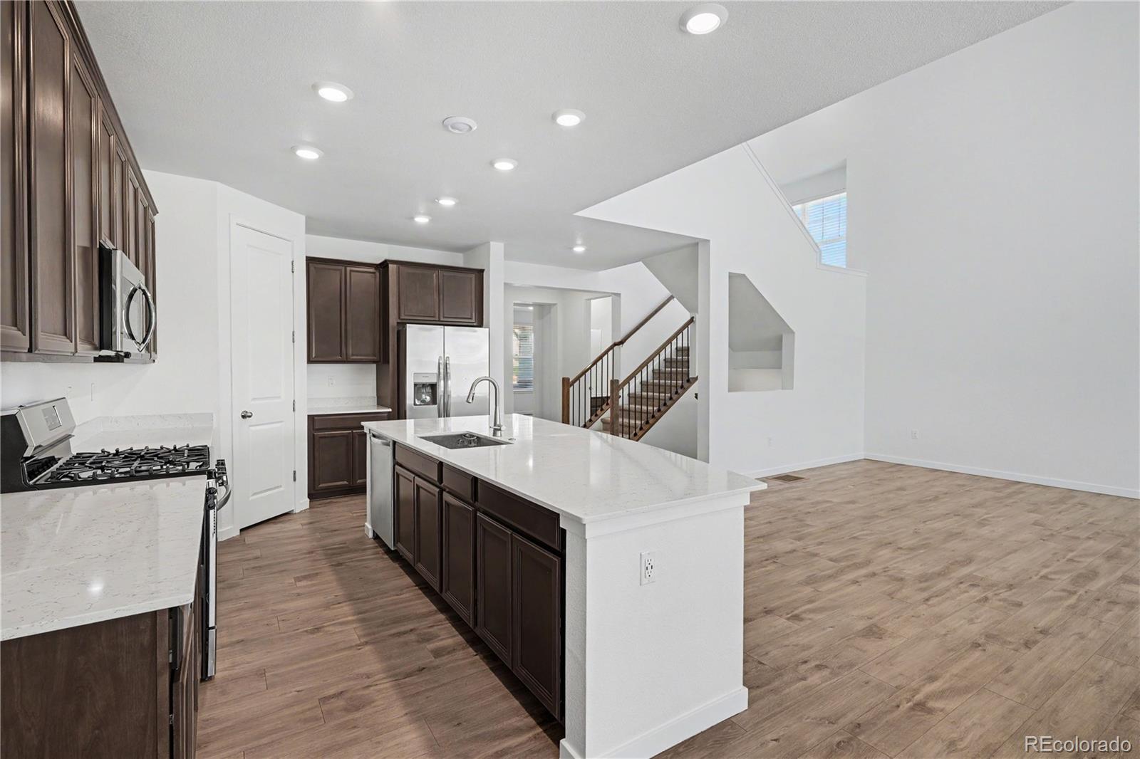 MLS Image #8 for 10046  uvalda street,commerce city, Colorado