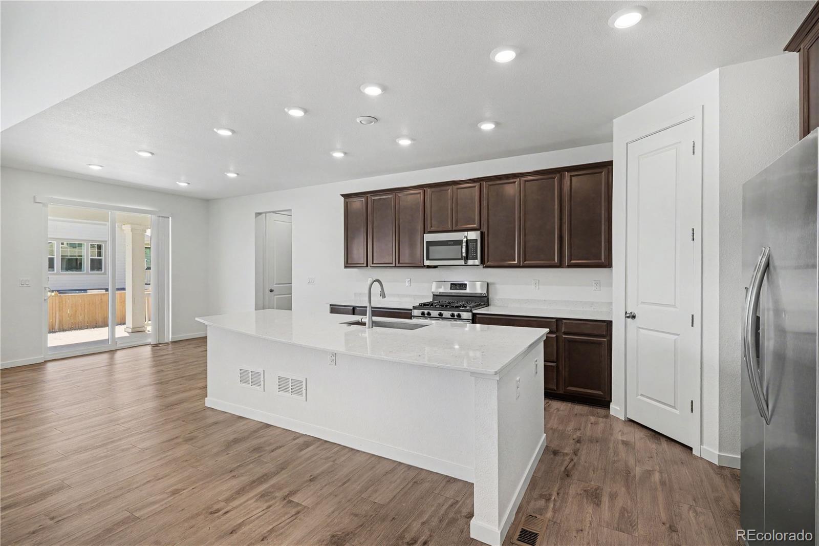 MLS Image #9 for 10046  uvalda street,commerce city, Colorado