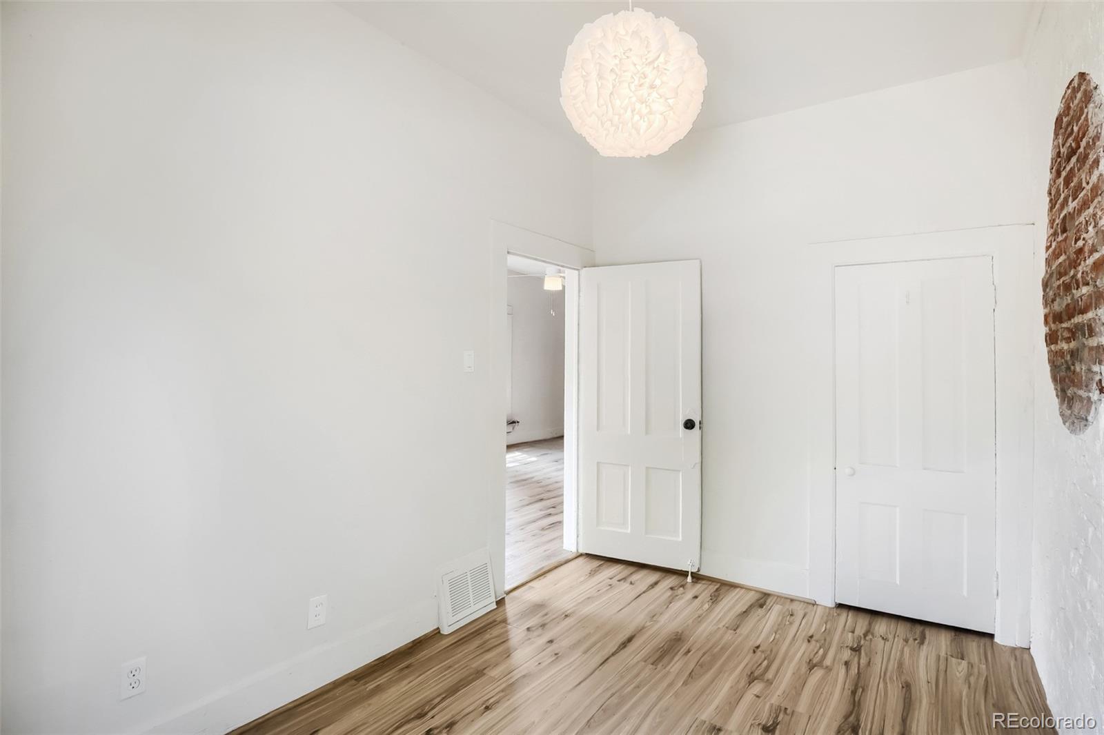 MLS Image #21 for 3621 n high street,denver, Colorado