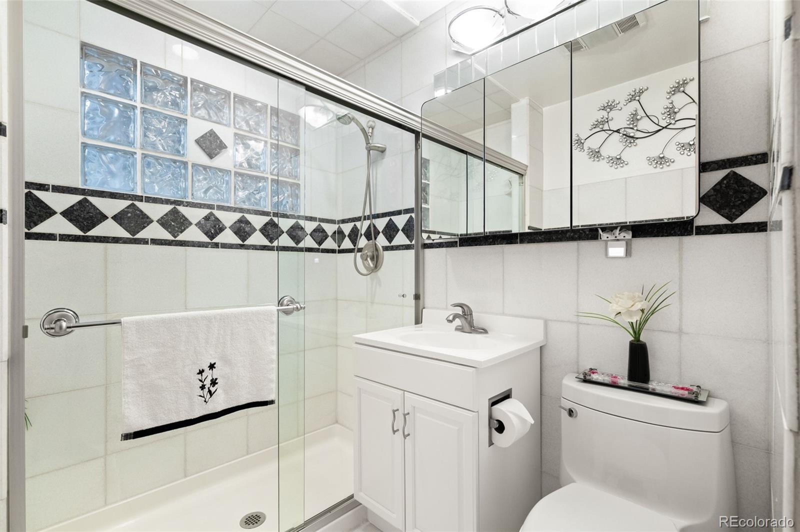 MLS Image #24 for 5140 e missouri avenue,denver, Colorado