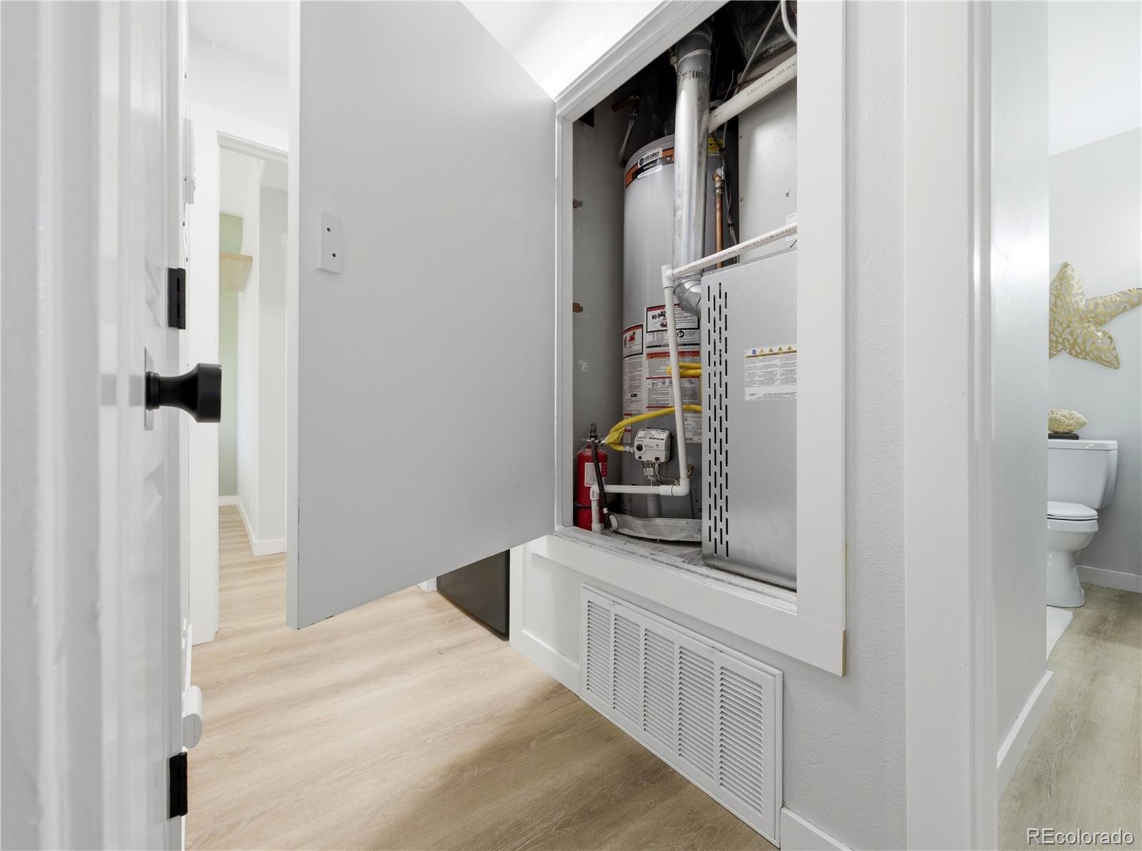 MLS Image #11 for 8500 e jefferson avenue,denver, Colorado