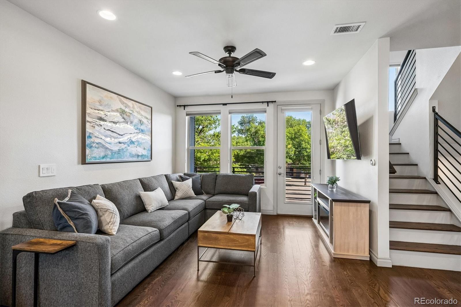 MLS Image #14 for 1818 n clarkson street,denver, Colorado