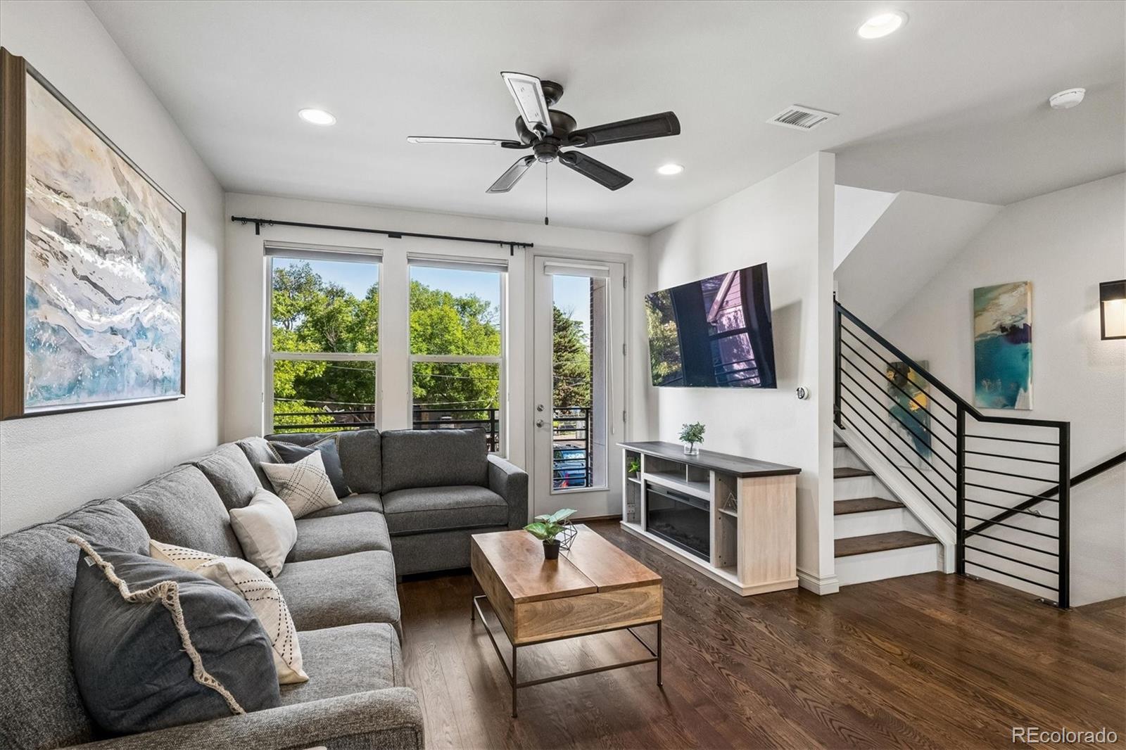 MLS Image #15 for 1818 n clarkson street,denver, Colorado