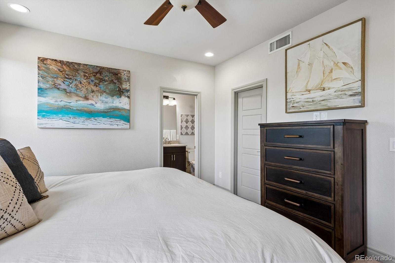 MLS Image #20 for 1818 n clarkson street,denver, Colorado
