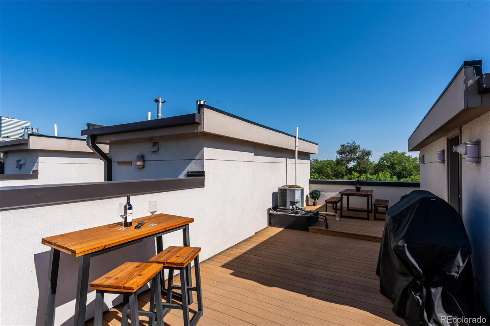 MLS Image #34 for 1818 n clarkson street,denver, Colorado