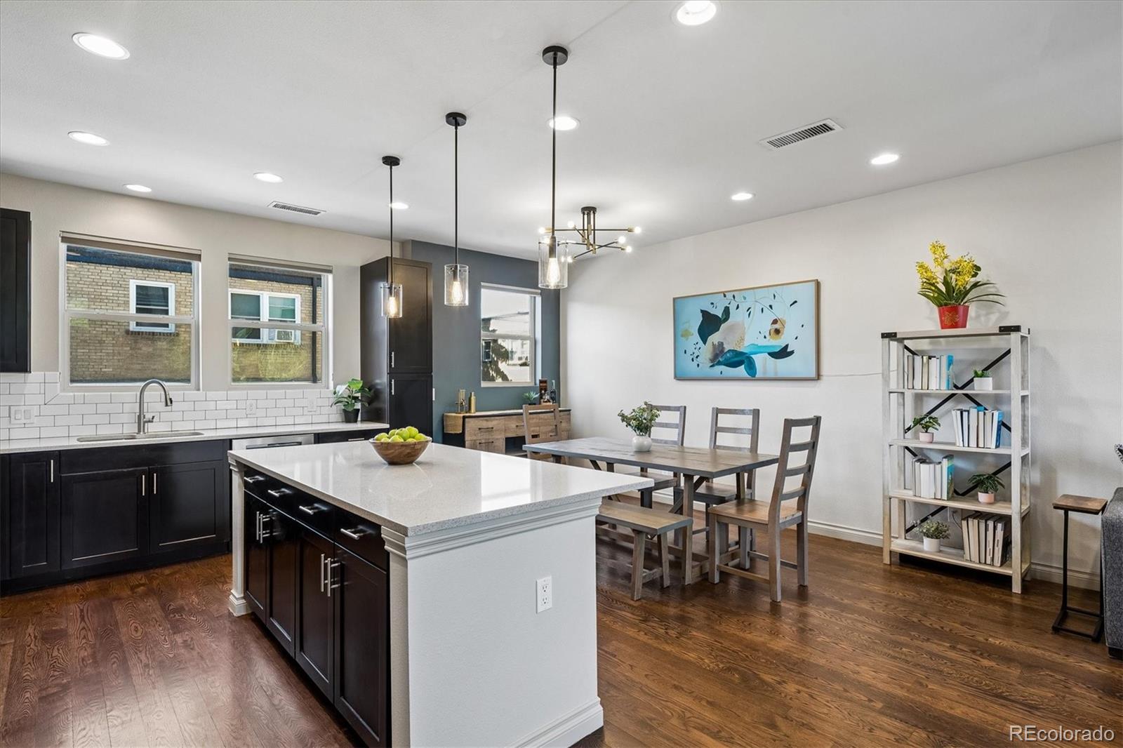 MLS Image #5 for 1818 n clarkson street,denver, Colorado