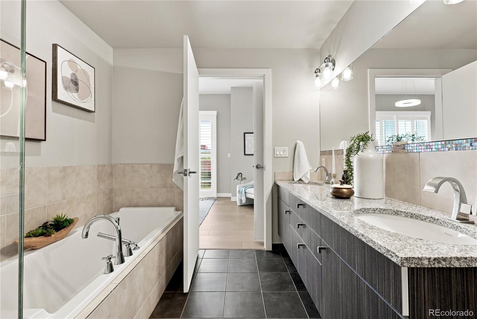MLS Image #13 for 410  acoma street 211,denver, Colorado