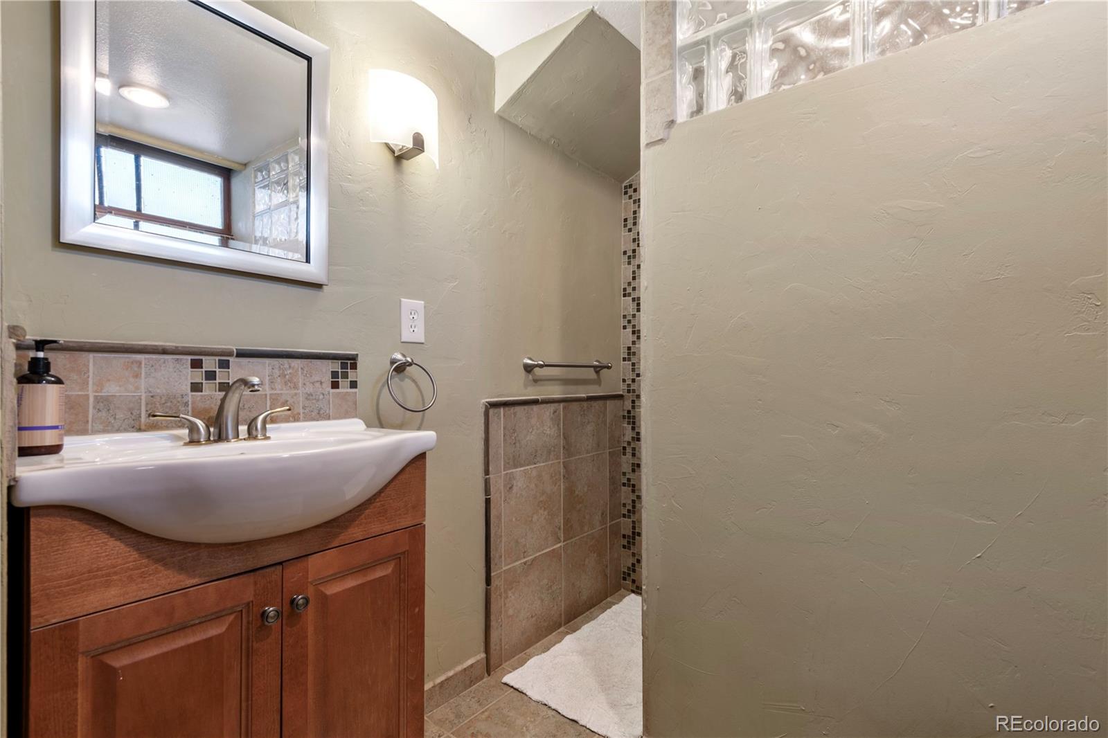 MLS Image #15 for 1320  quince street,denver, Colorado