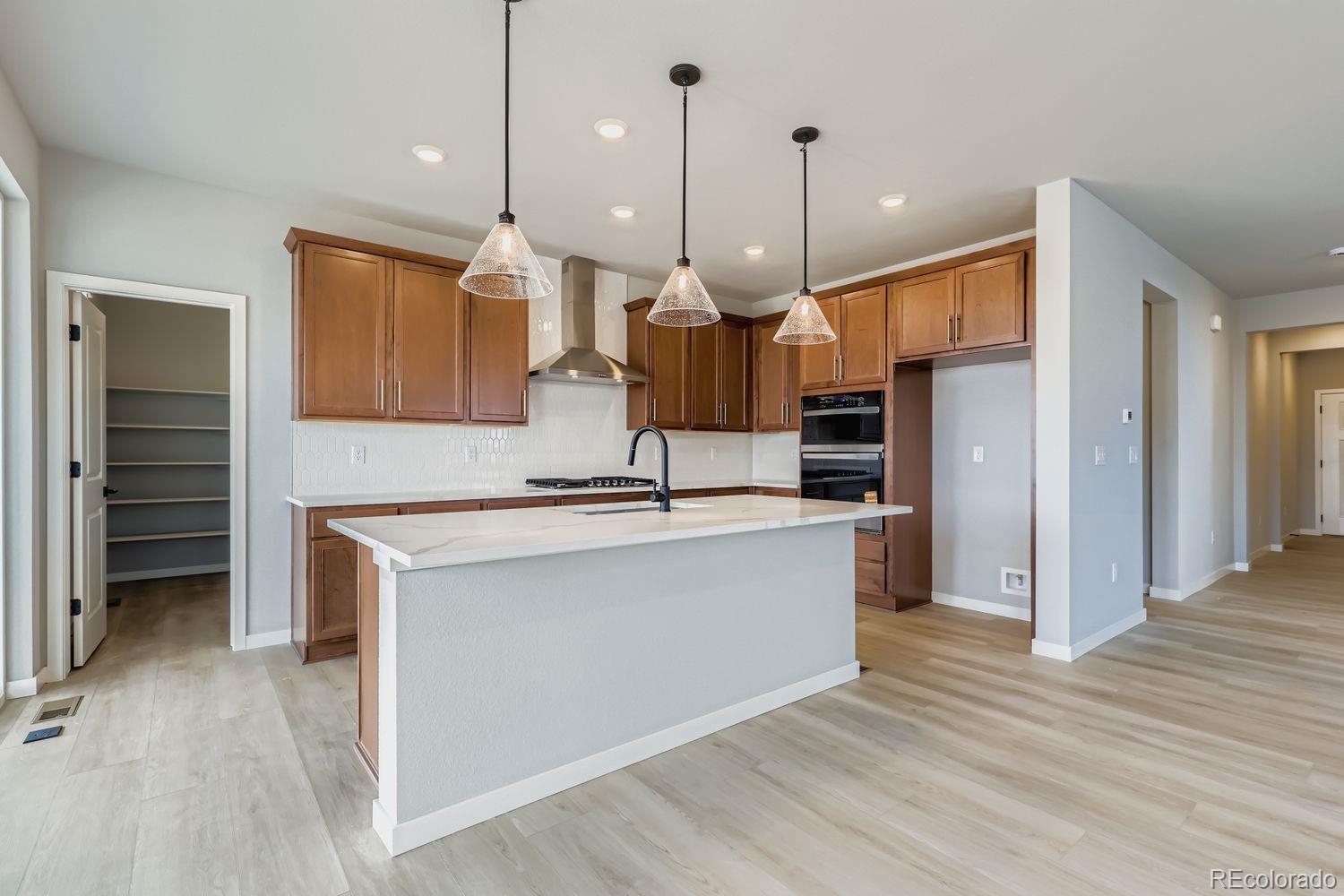 MLS Image #6 for 46515  sunrise court,bennett, Colorado