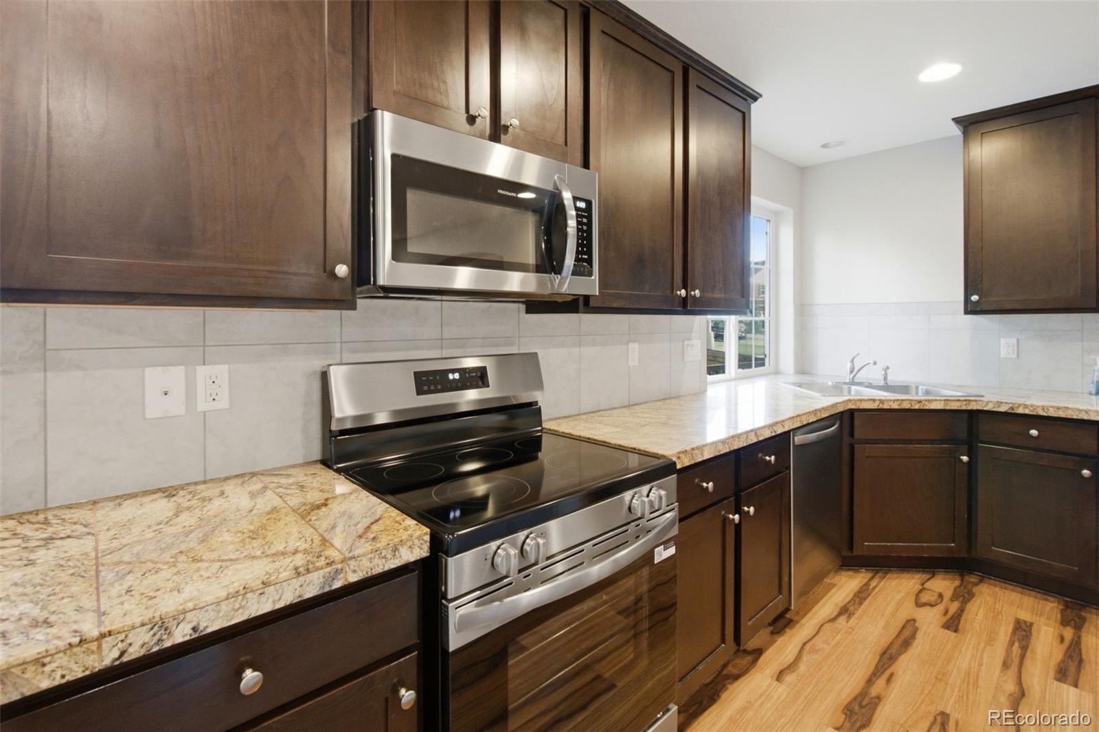 MLS Image #4 for 1904  coach house loop,castle rock, Colorado