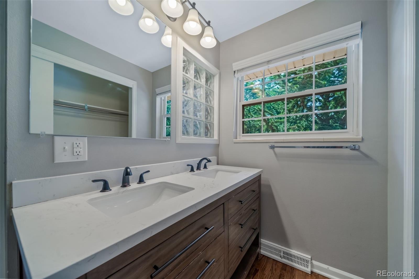 MLS Image #10 for 1453 s lima court,aurora, Colorado