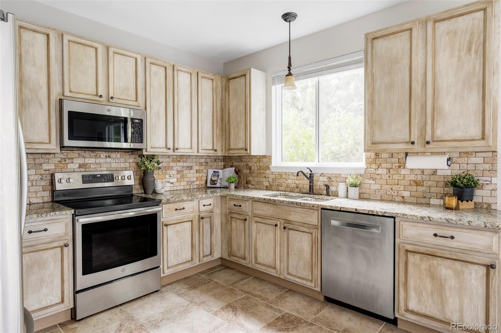 MLS Image #12 for 1189 s fultondale circle,aurora, Colorado