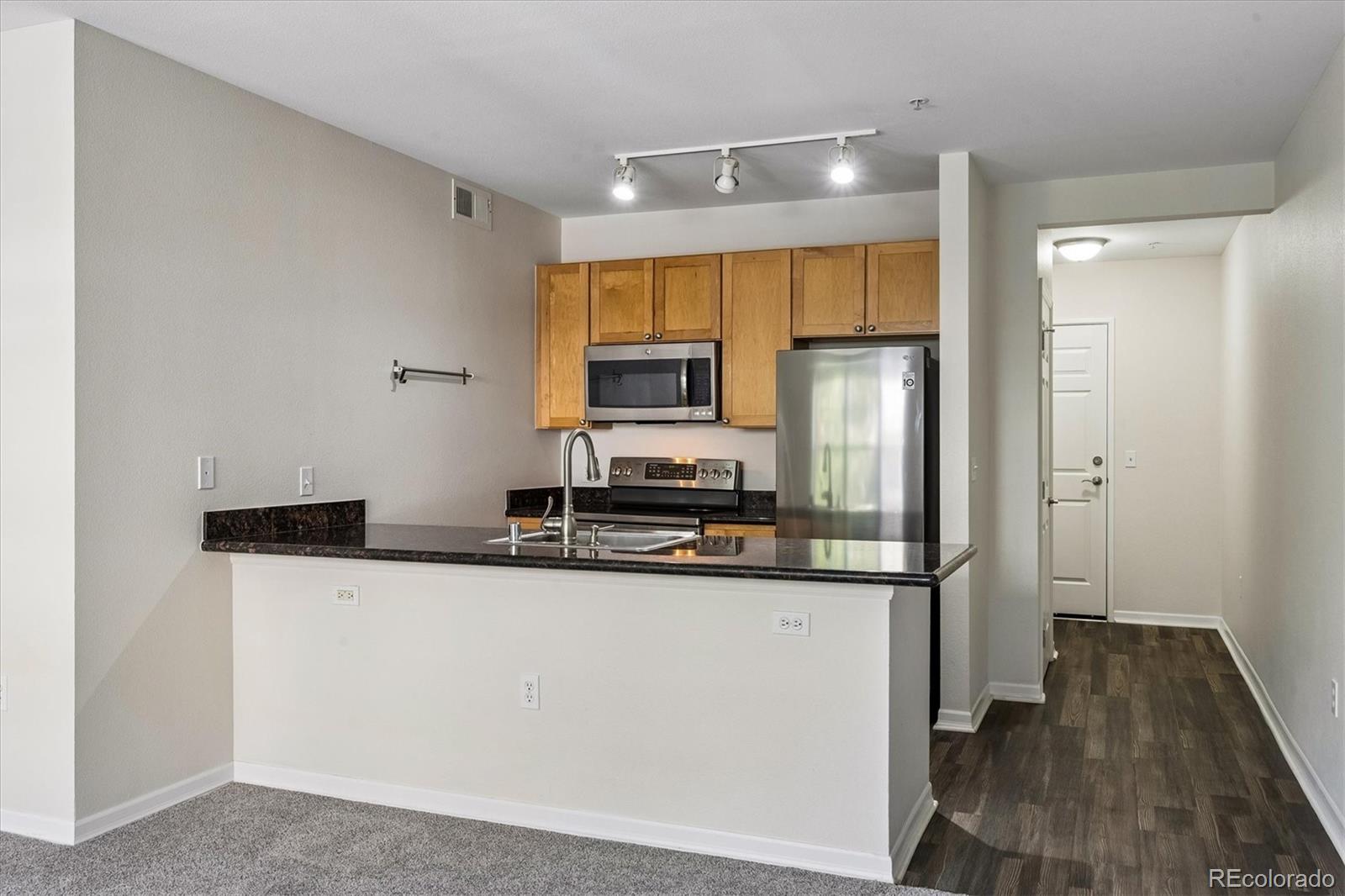 MLS Image #8 for 1623  saint paul street,denver, Colorado