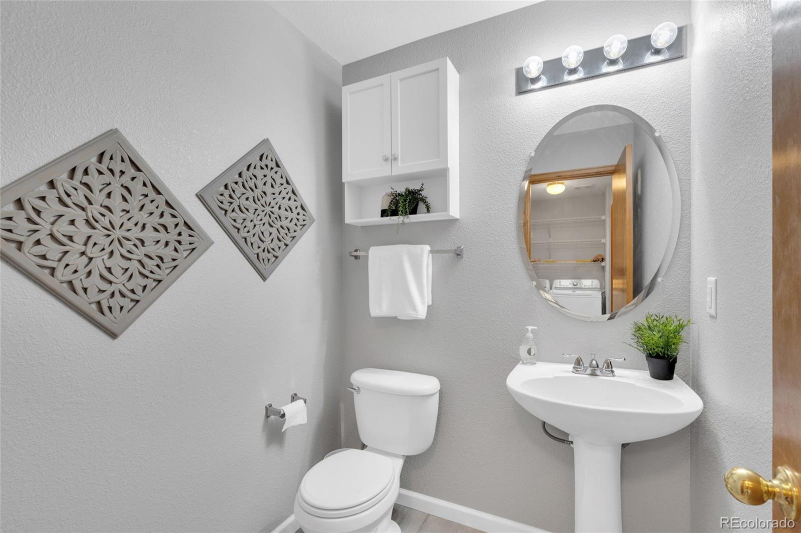 MLS Image #11 for 8053 s kittredge way,englewood, Colorado