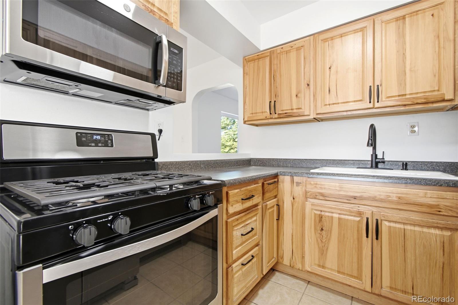 MLS Image #10 for 940  ash court,thornton, Colorado