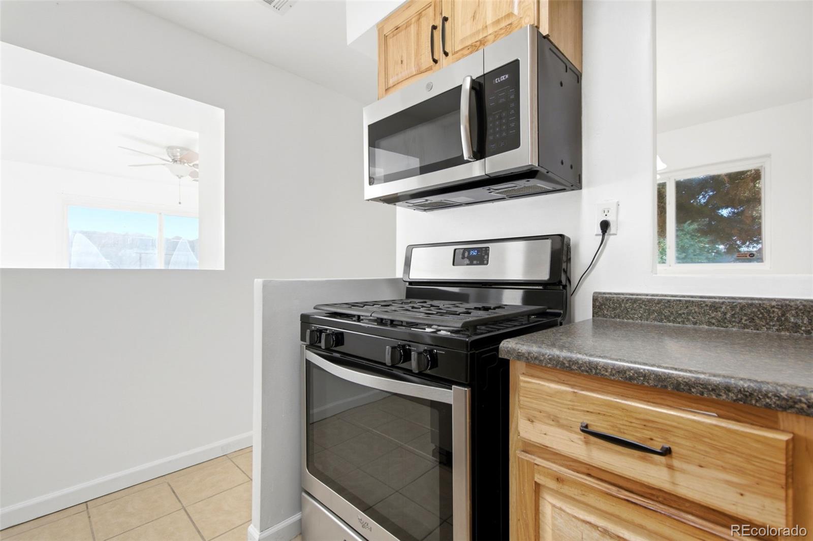 MLS Image #11 for 940  ash court,thornton, Colorado