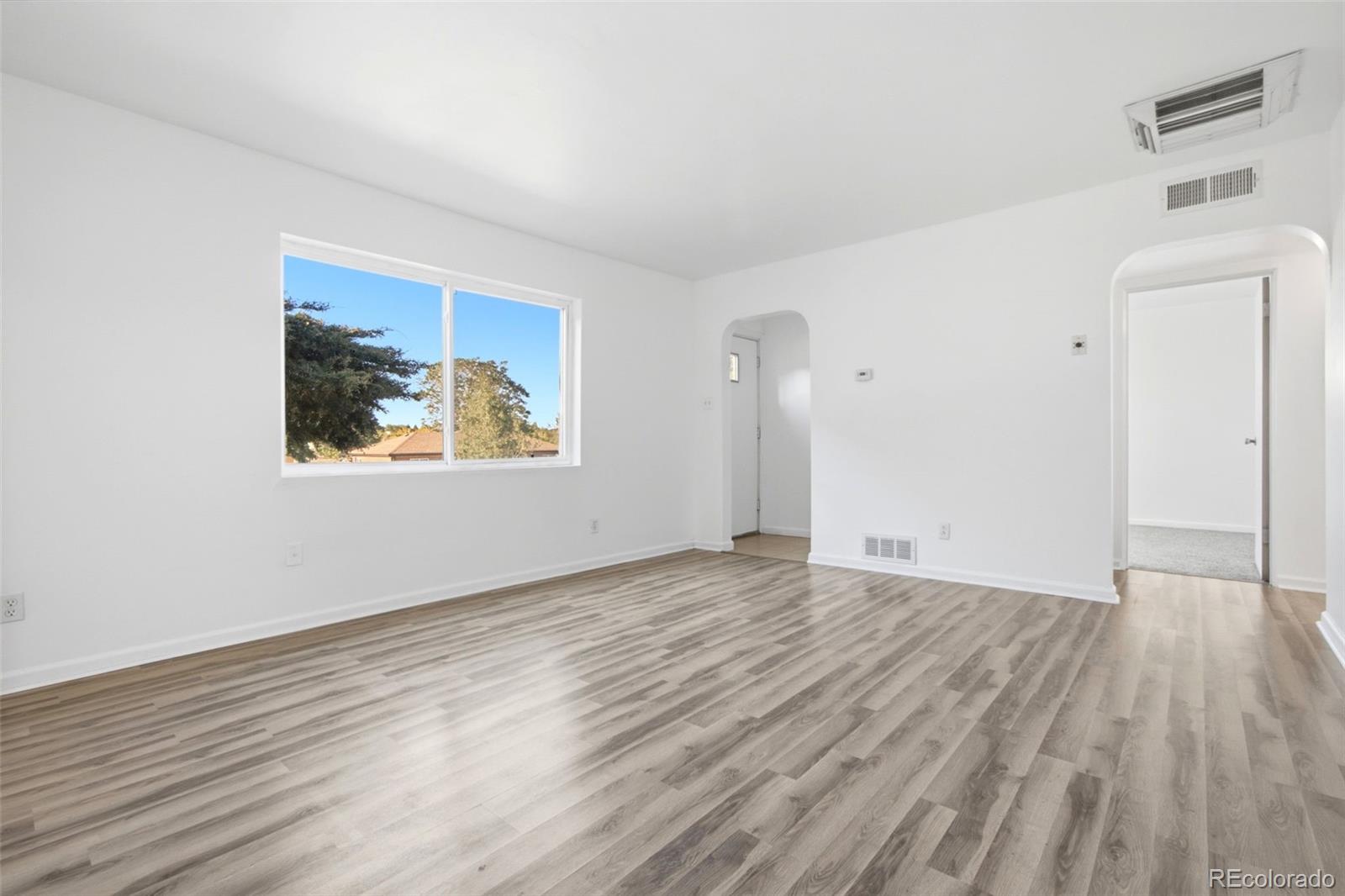MLS Image #4 for 940  ash court,thornton, Colorado
