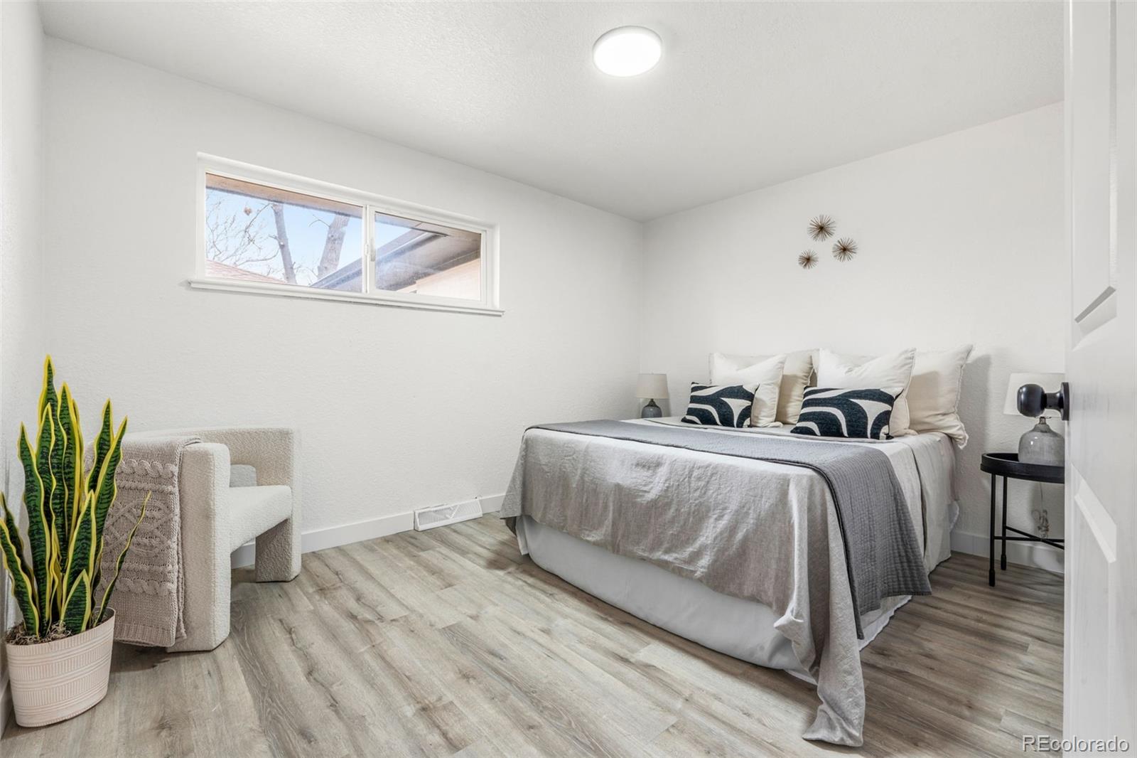 MLS Image #7 for 3311  jasmine street,denver, Colorado