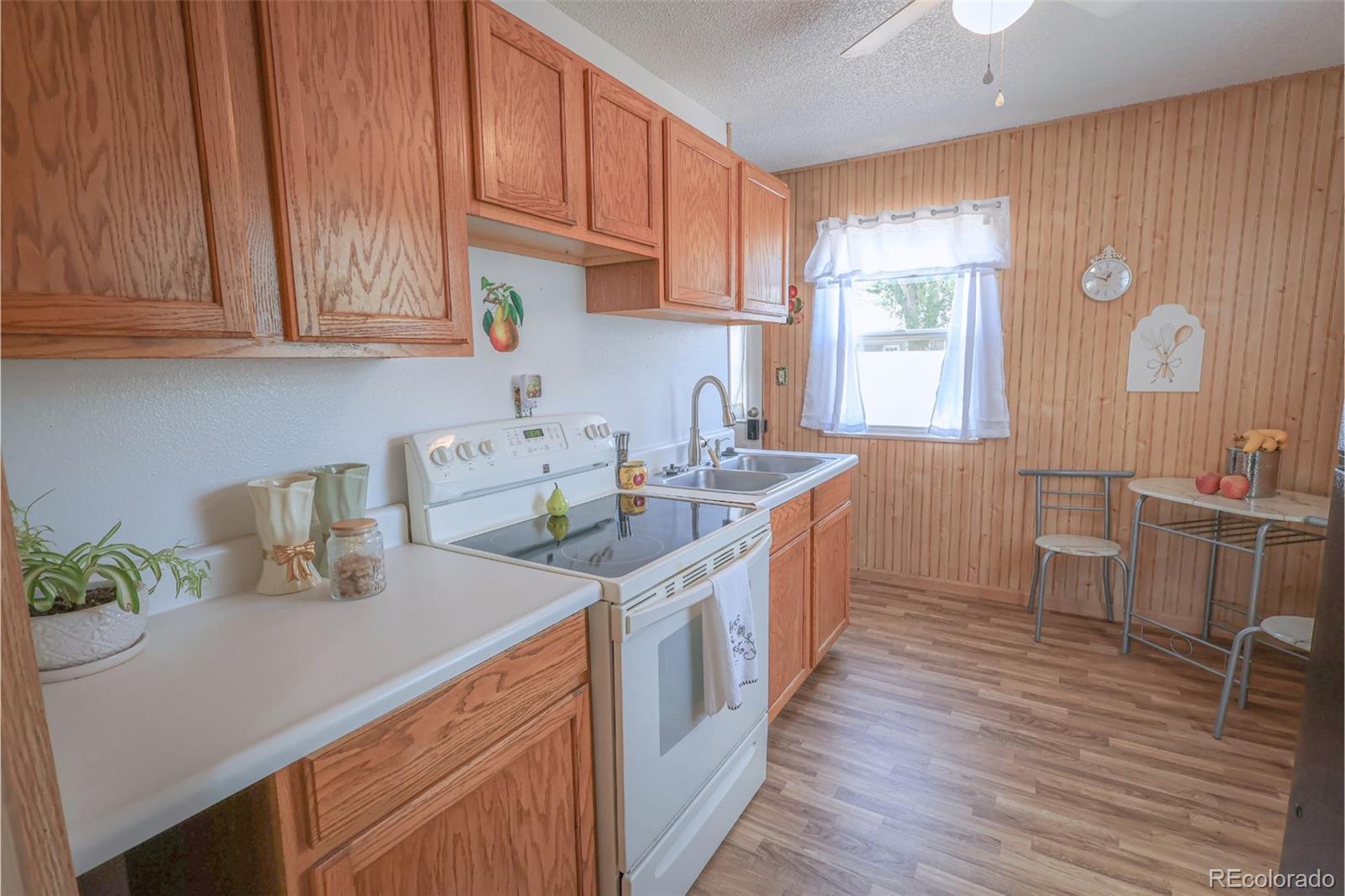MLS Image #7 for 609 e saint elmo avenue,colorado springs, Colorado