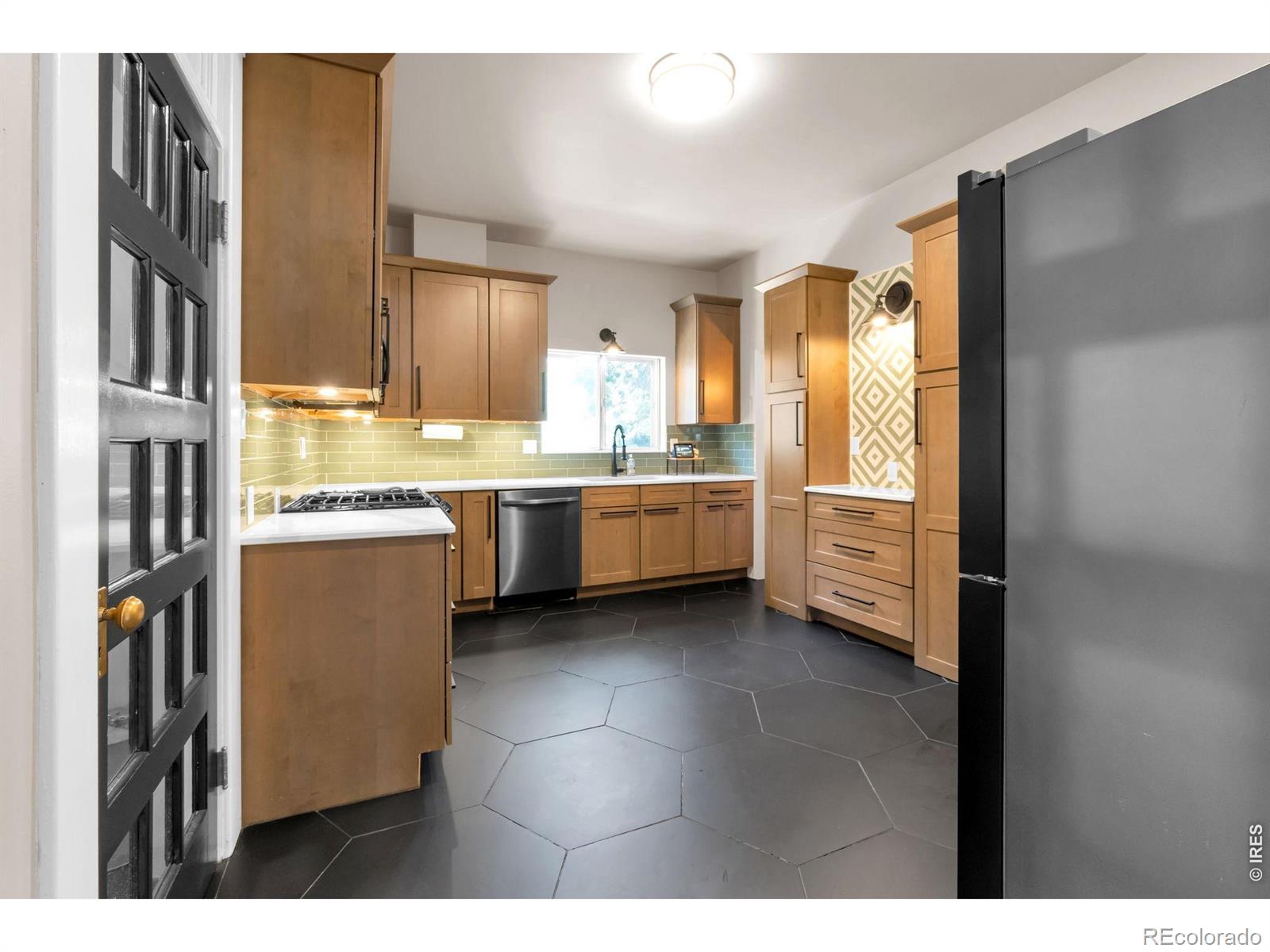 MLS Image #14 for 405  bimson avenue,berthoud, Colorado
