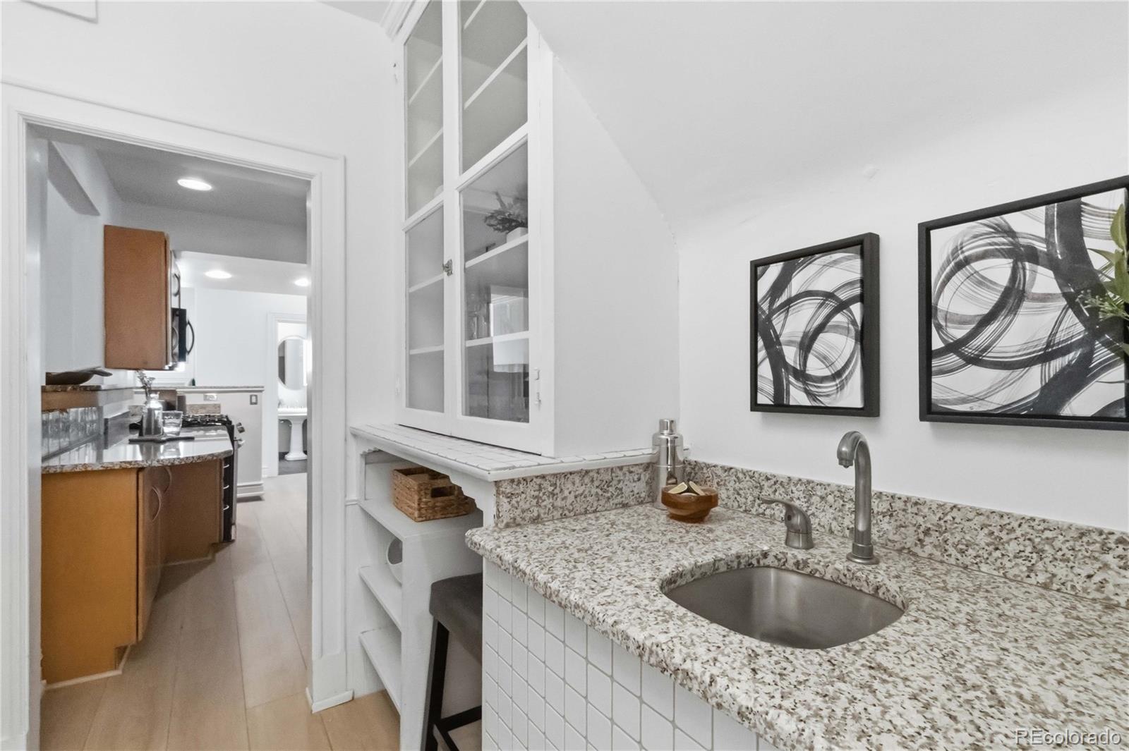 MLS Image #15 for 960 n ogden street,denver, Colorado