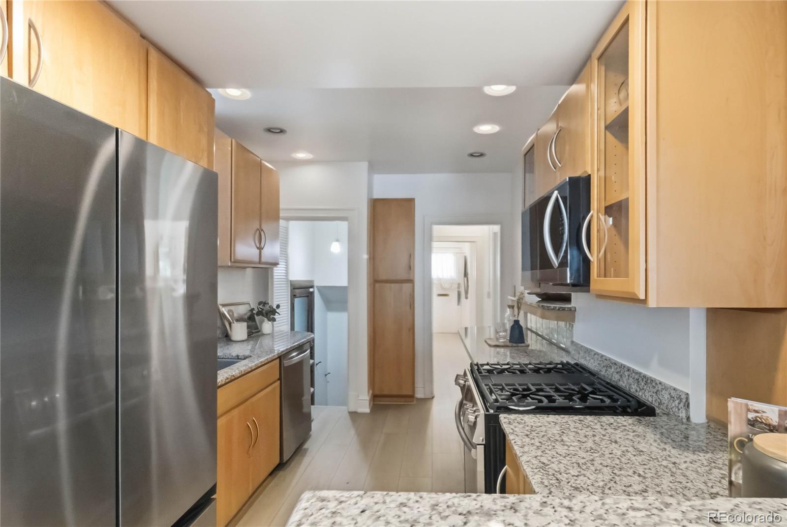 MLS Image #23 for 960 n ogden street,denver, Colorado