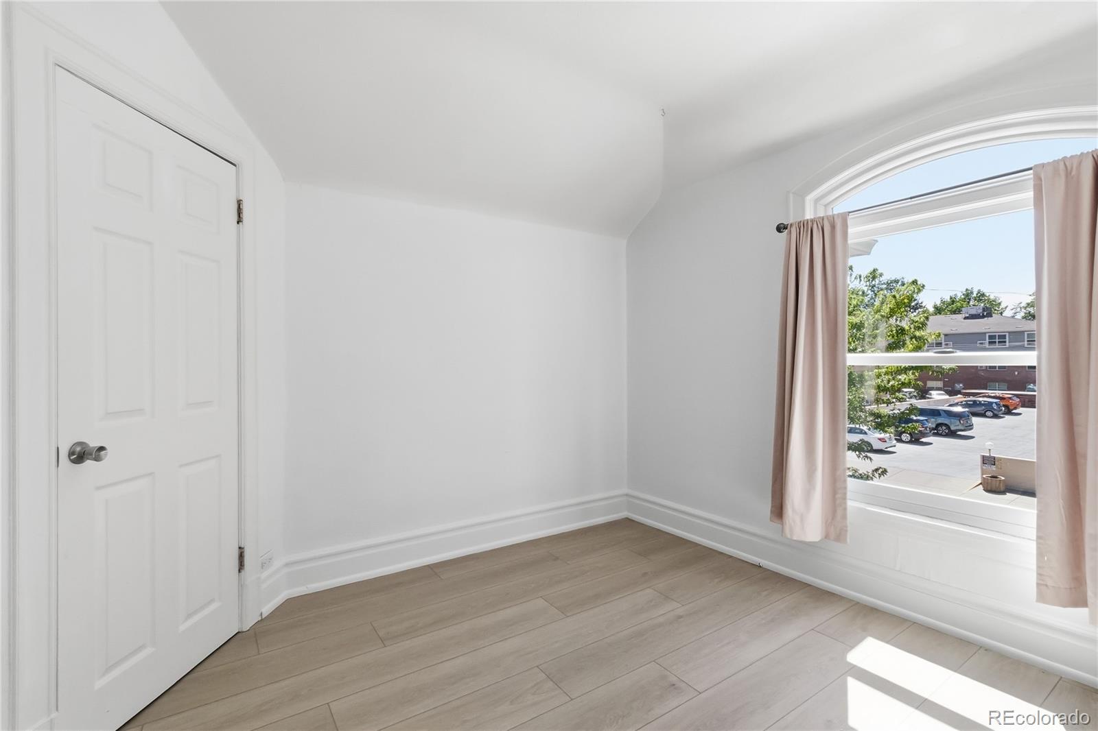 MLS Image #25 for 960 n ogden street,denver, Colorado