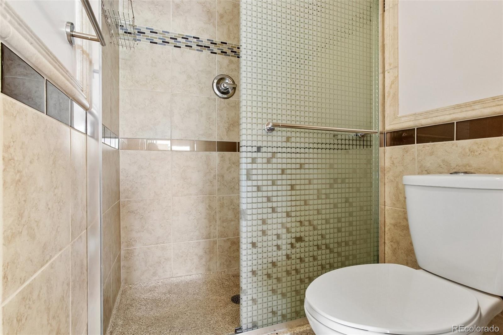 MLS Image #23 for 888 n logan street,denver, Colorado