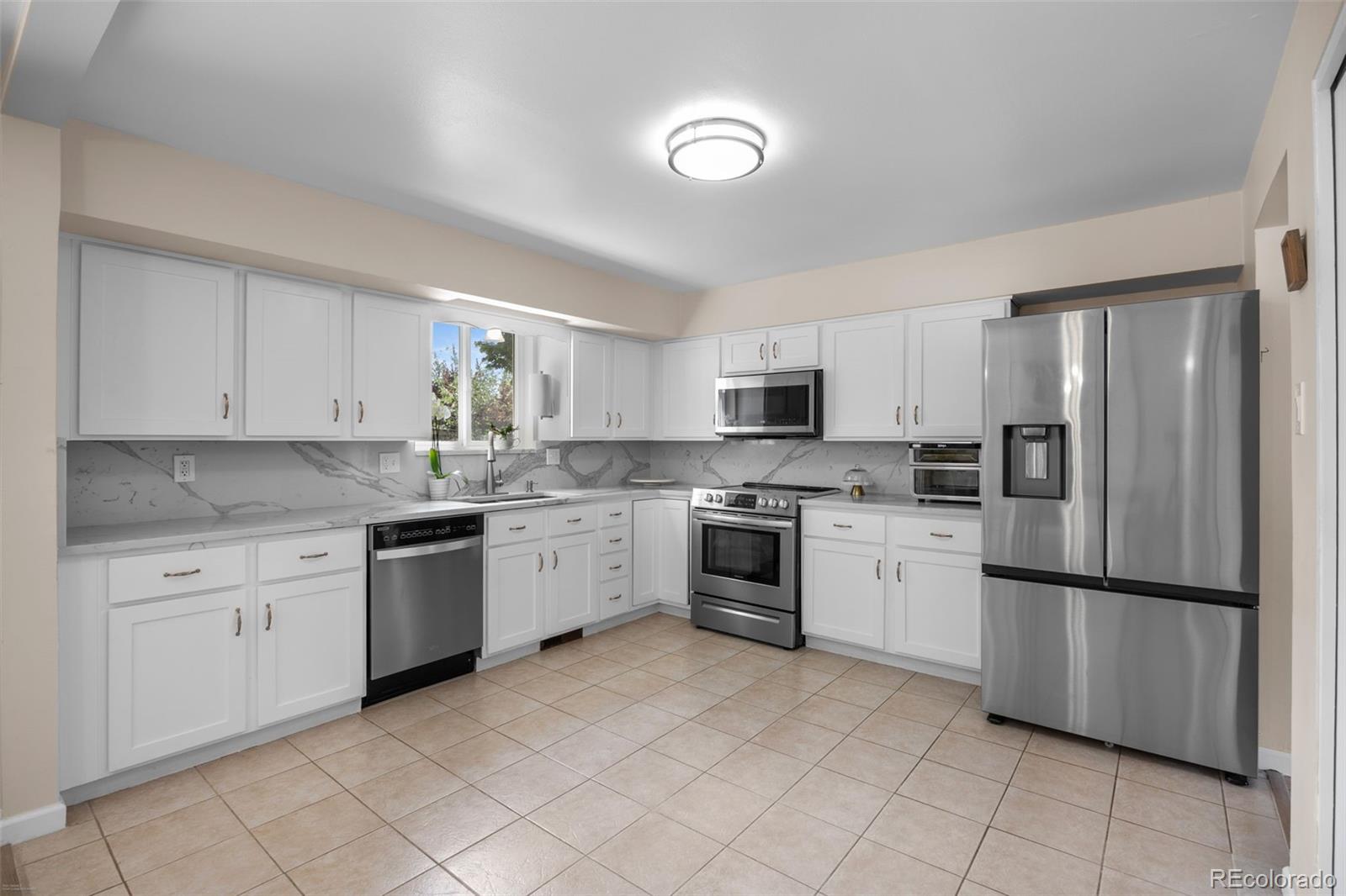 MLS Image #10 for 8722 e layton avenue,denver, Colorado