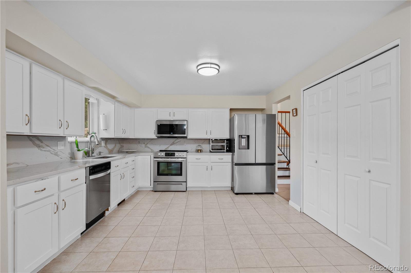 MLS Image #11 for 8722 e layton avenue,denver, Colorado