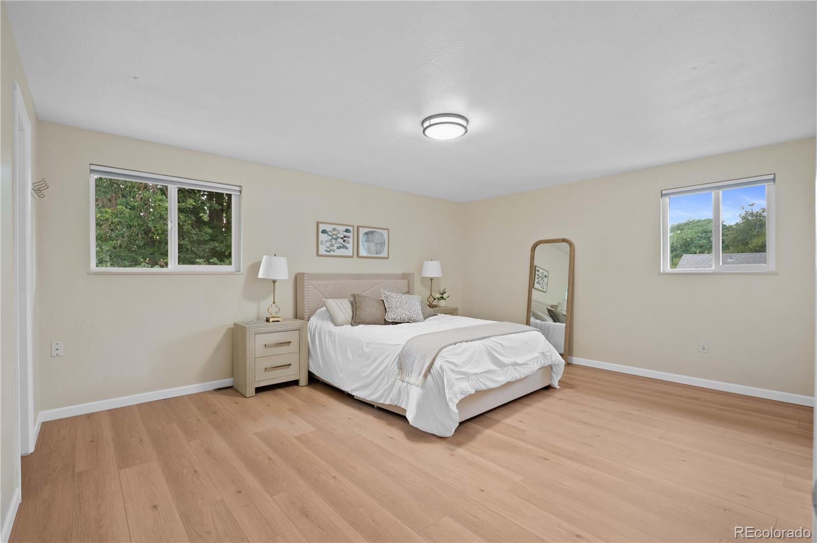 MLS Image #13 for 8722 e layton avenue,denver, Colorado