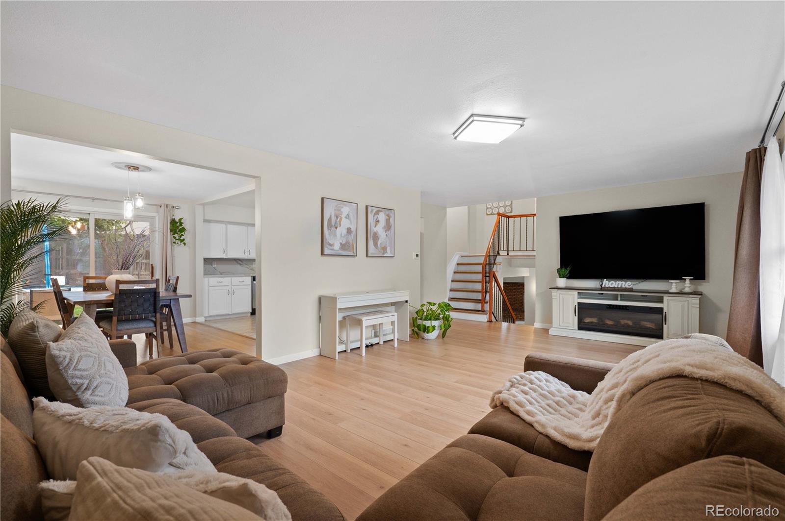 MLS Image #6 for 8722 e layton avenue,denver, Colorado