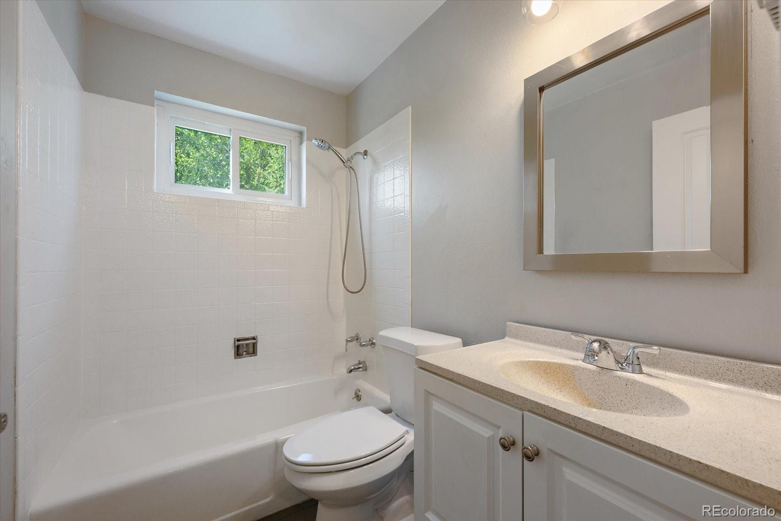 MLS Image #10 for 923 s ouray street,aurora, Colorado