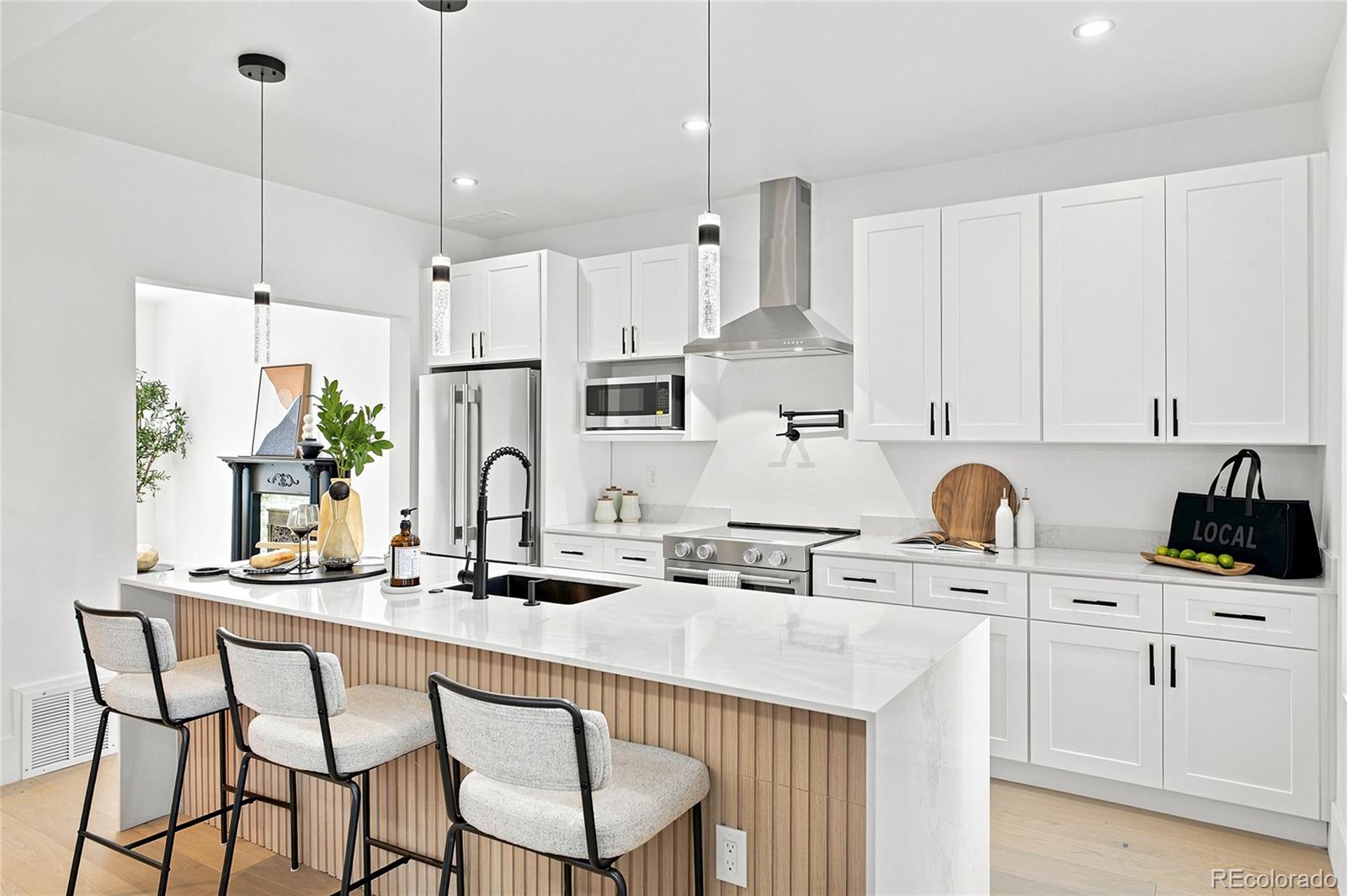 MLS Image #10 for 2931 n marion street,denver, Colorado