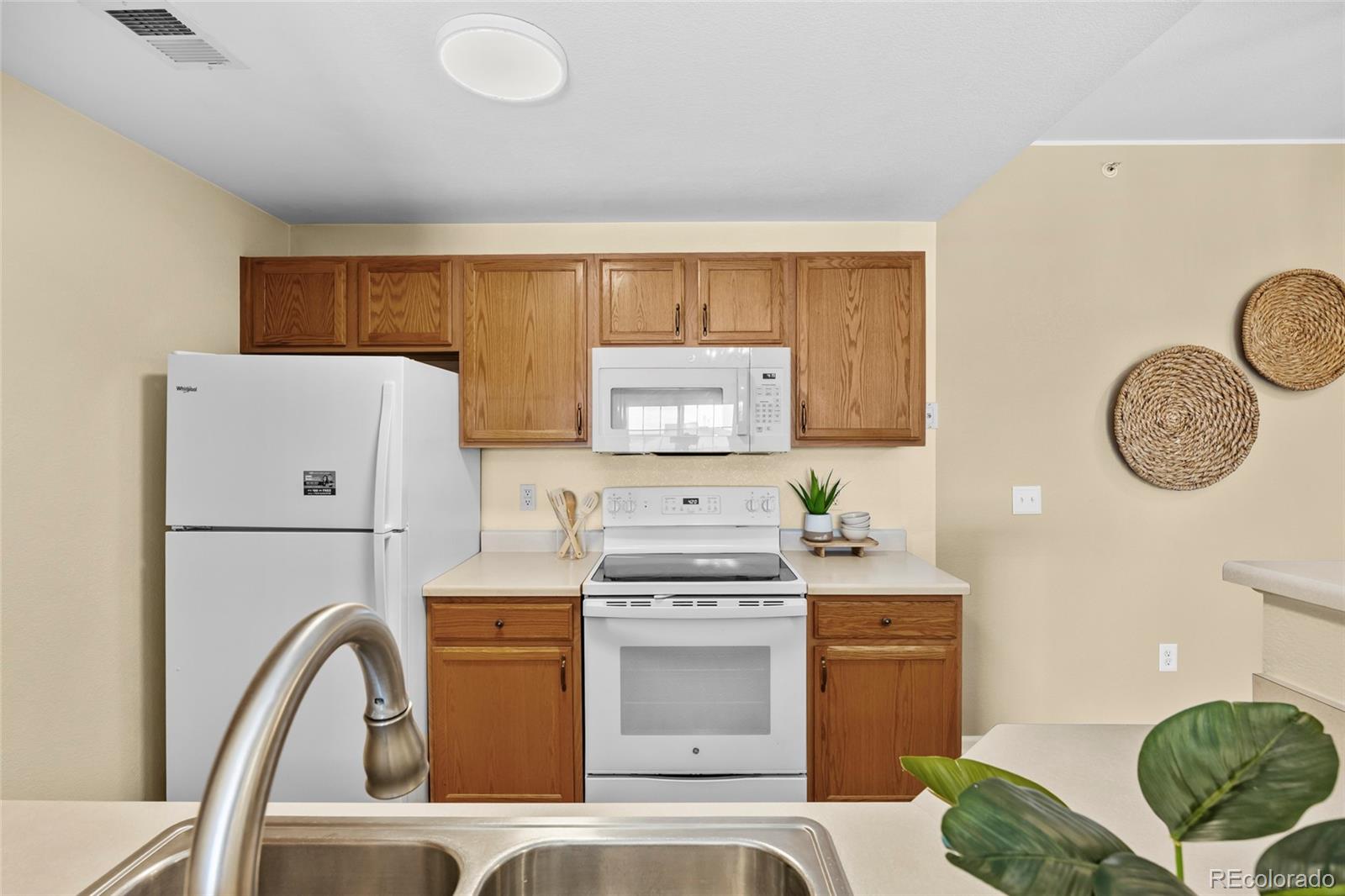 MLS Image #16 for 7440 s blackhawk street,englewood, Colorado