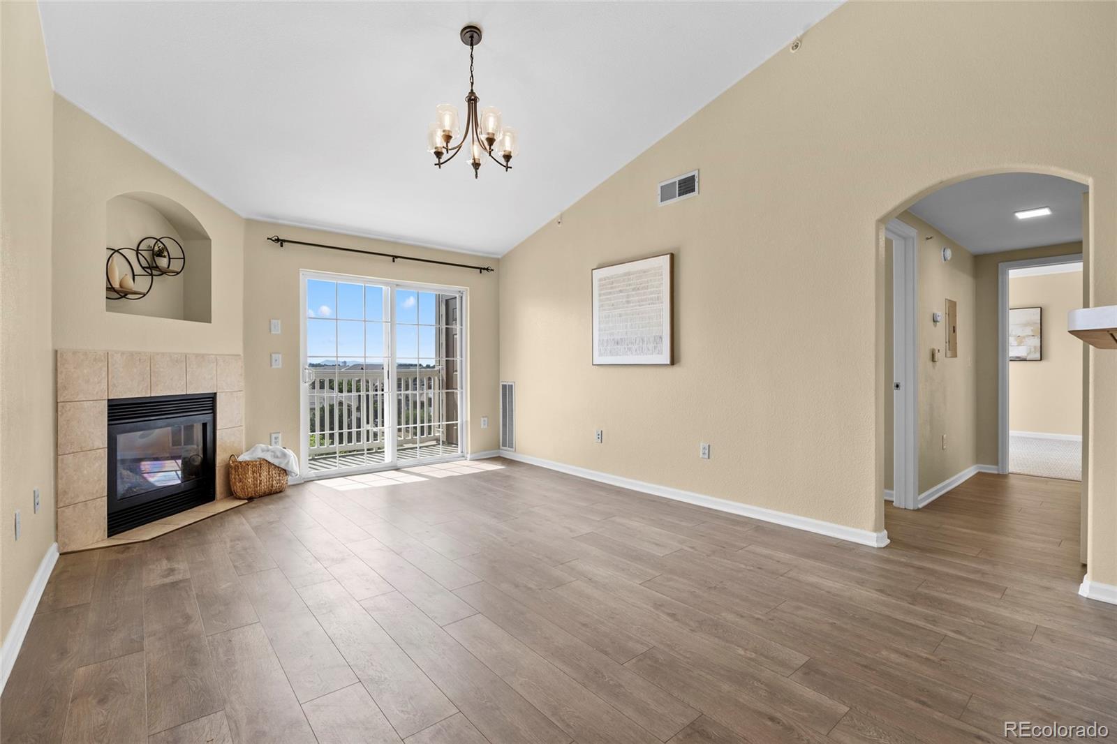 MLS Image #6 for 7440 s blackhawk street,englewood, Colorado