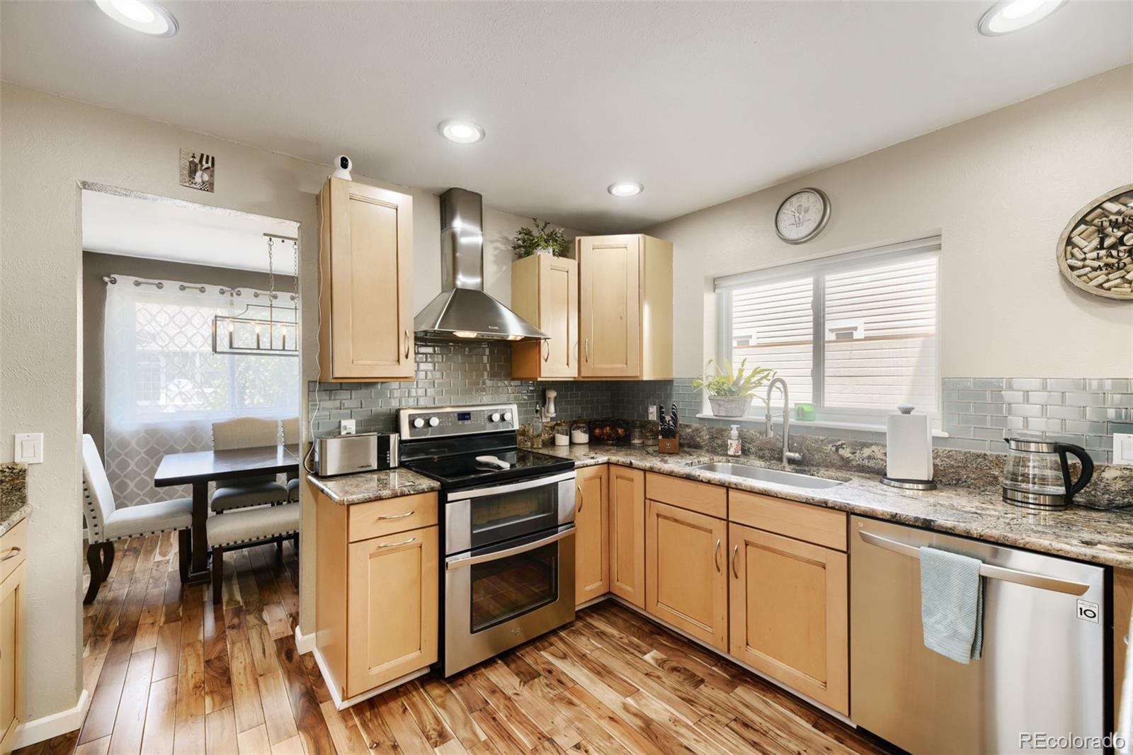 MLS Image #11 for 7579 s monaco way,englewood, Colorado