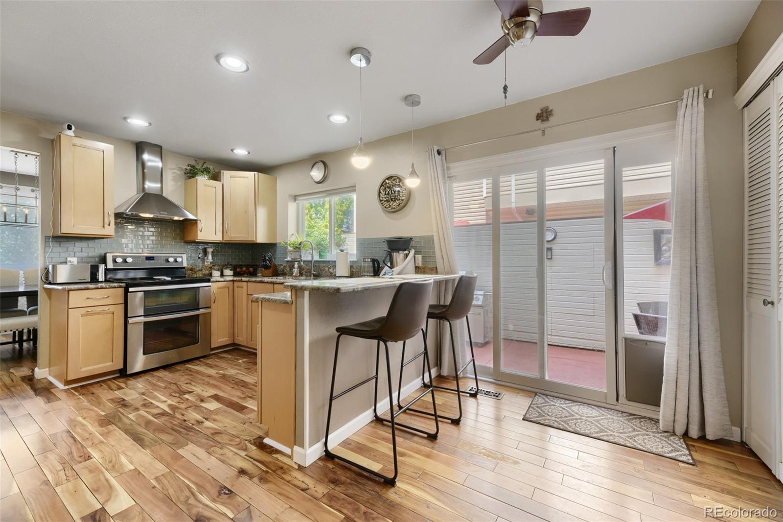 MLS Image #18 for 7579 s monaco way,englewood, Colorado