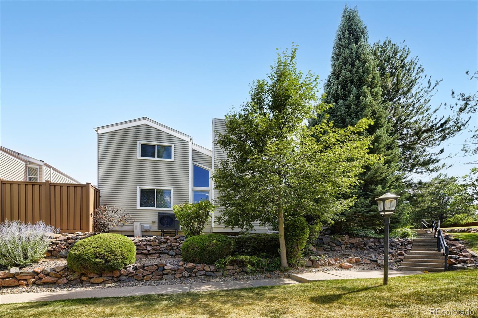 MLS Image #2 for 7579 s monaco way,englewood, Colorado